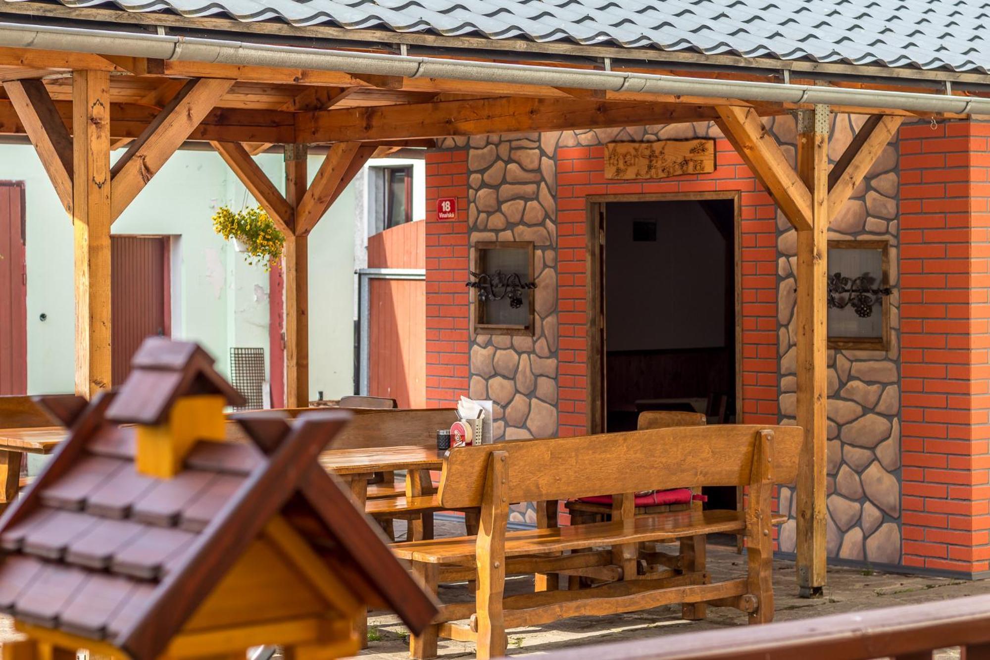 Penzion A Restaurace U Vladare Touzim Exterior photo